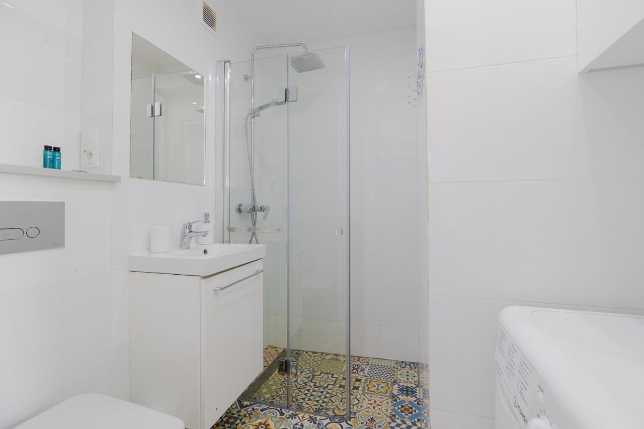 Apartment Shortstaypoland Zelazna Warschau