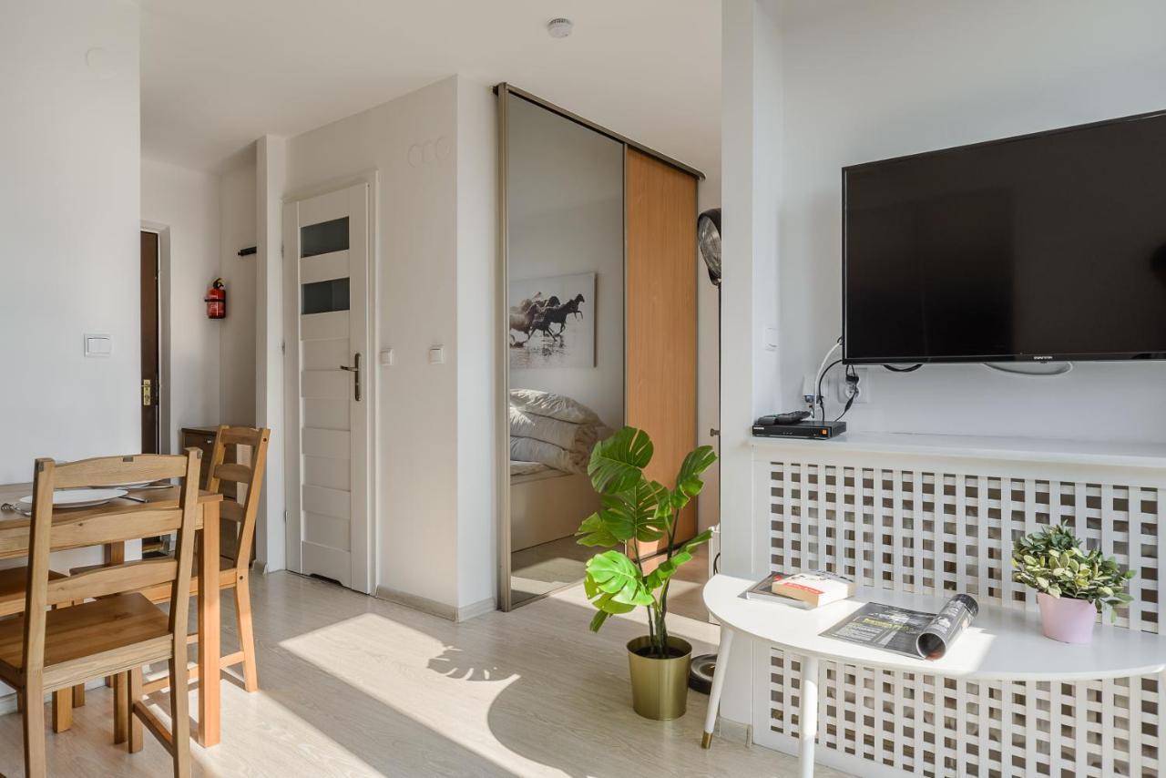 Apartment Shortstaypoland Zelazna Warschau